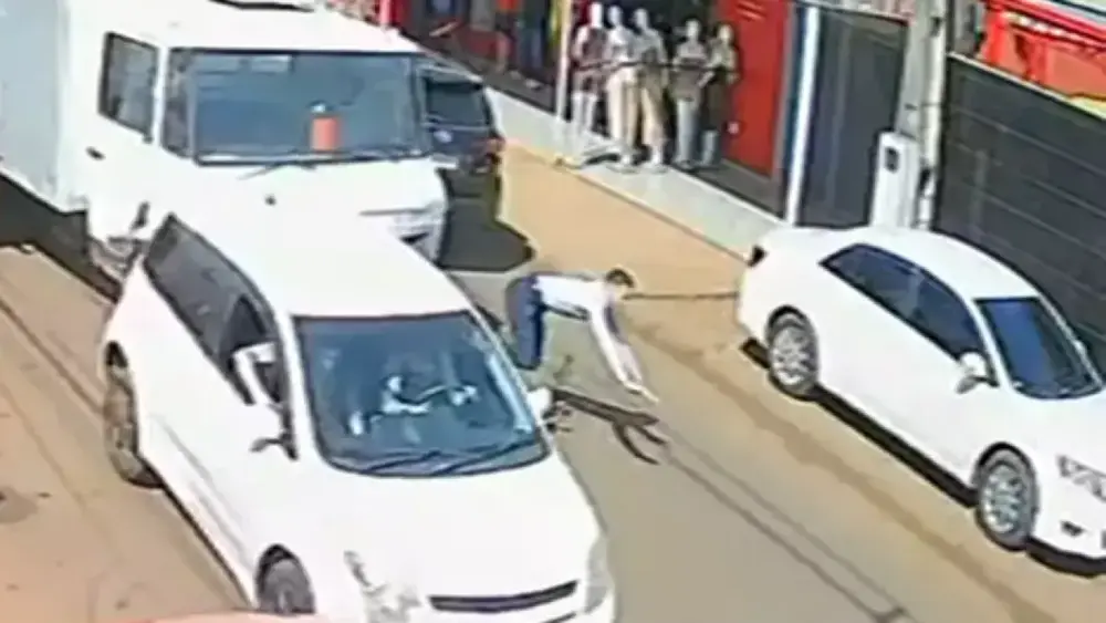 Brazil Truck Brake Failure Kills Motorcyclist at Border