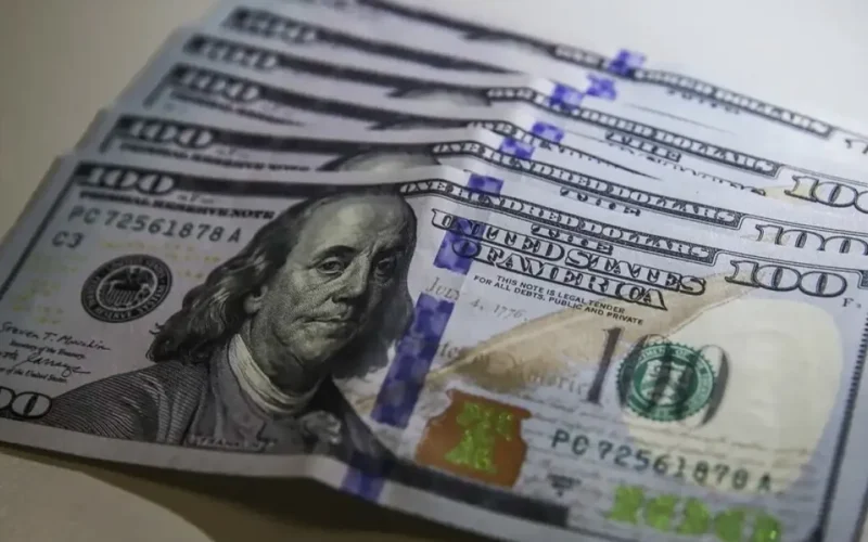 Brazil Dollar Rises to R$5.17 on Middle East Tensions