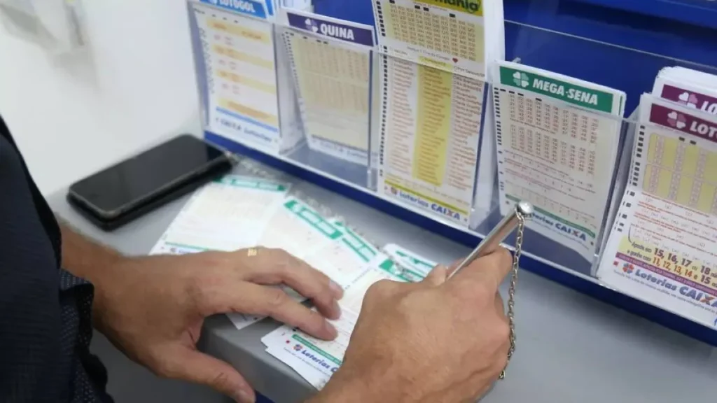 Brazil bettor wins nearly $64k in Mega-Sena lottery