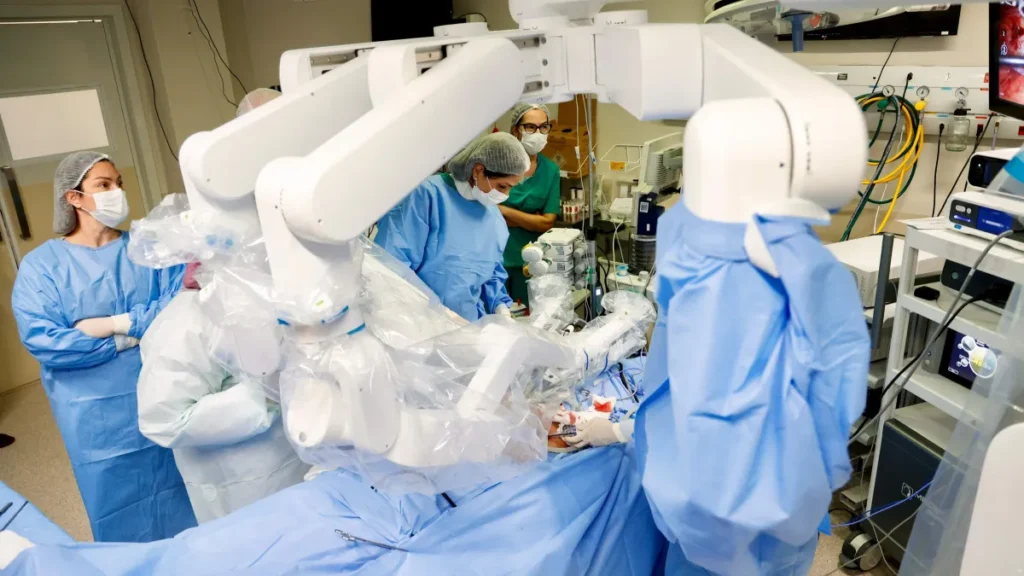 Brazil, Chile and Panama link in first-ever robotic surgery