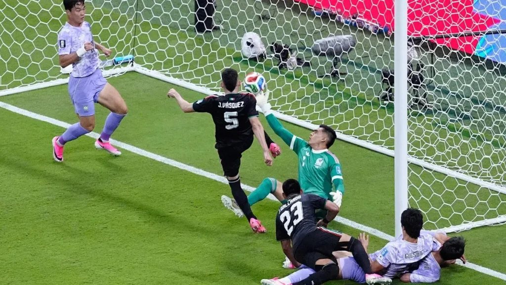 Brazil beats South Korea to reach World Cup round of 16