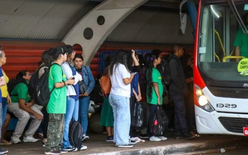 Brazil renews $11.5M student transit pass funding for capital