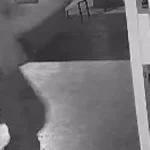 Brazil armed duo invades tobacco shop, shoots 2