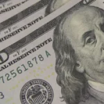 Brazil real strengthens as dollar dips to R$5.16