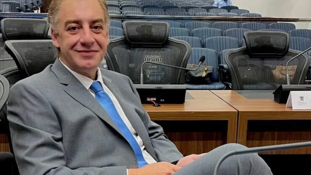 Brazil authorities silent on arrest warrant for Neno Razuk
