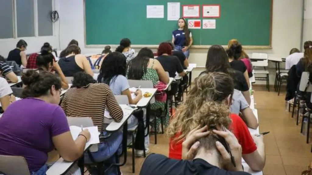 Brazil defines required reading and subjects for 2027 entrance exam