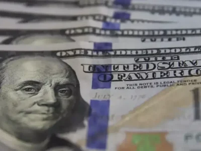 Brazil dollar falls for the week, ends at R$5.08