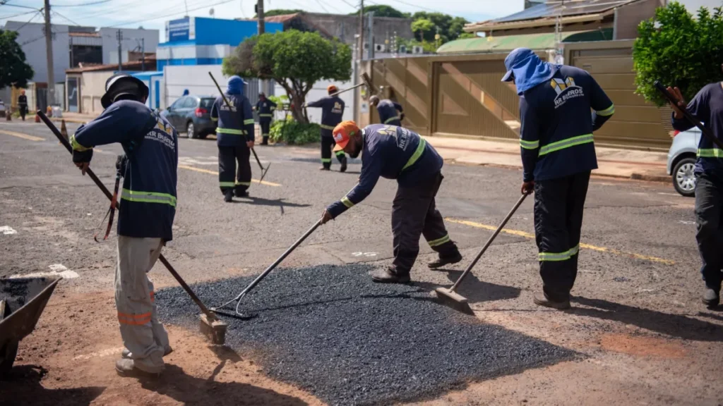 Brazil launches pothole repair blitz in Moreninhas