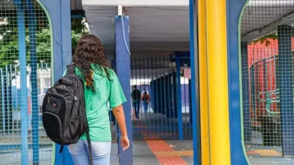 Brazil High School Improves in Big Cities, but Learning Slips