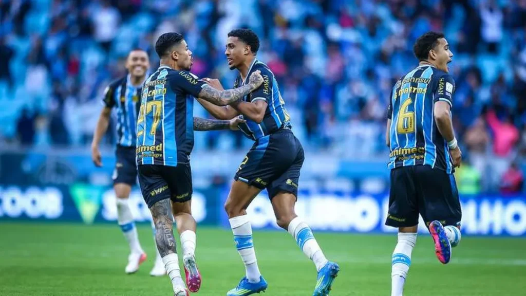 Brazil Grêmio rallies past São Paulo on free kick to escape drop zone