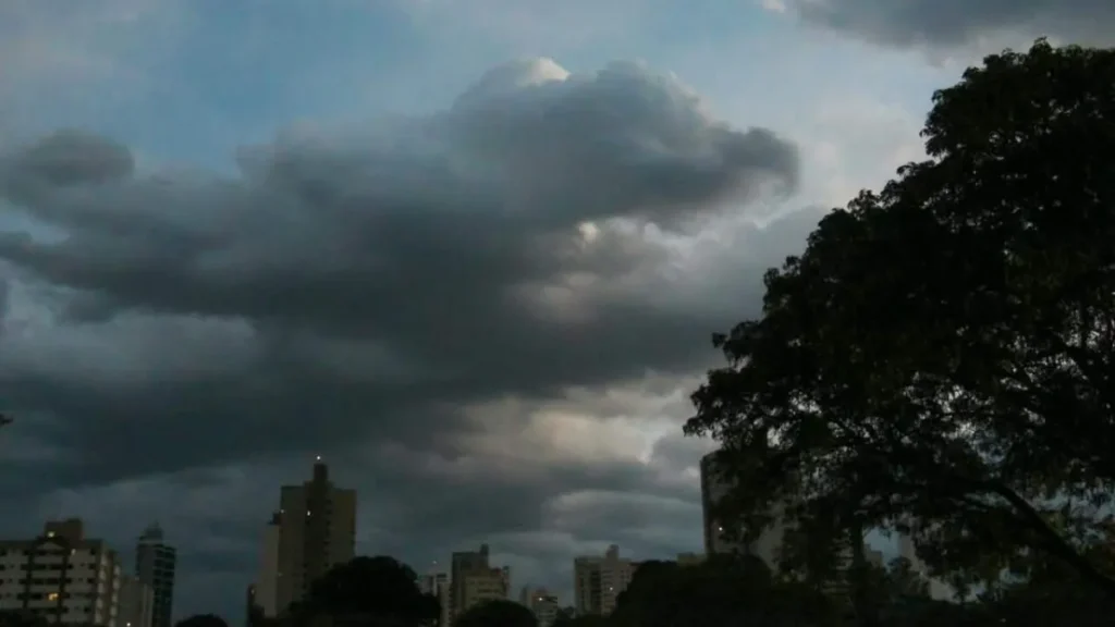 Brazil Civil Defense Warns of Overnight Storm in Campo Grande