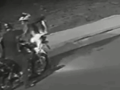 Brazil Delivery Worker Robbed at Gunpoint, Motorcycle and Helmet Stolen